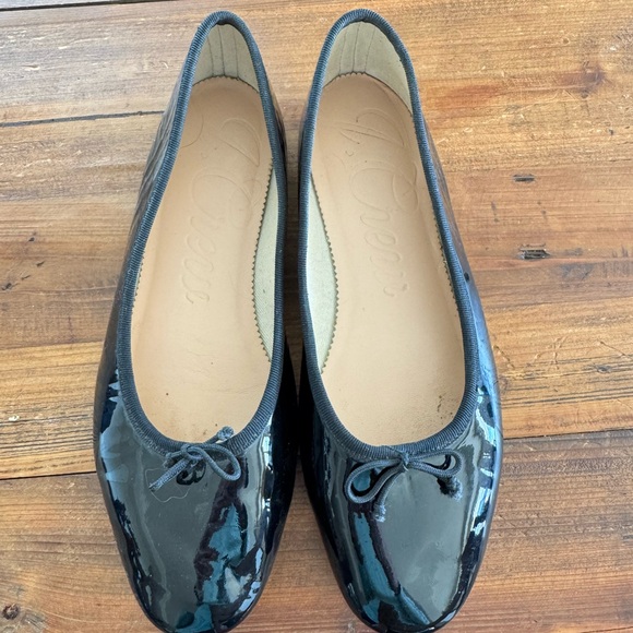J. Crew Shoes - J Crew Glossy Black Ballet Flats size 8